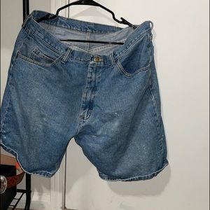 Wrangle distressed jorts